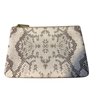 NWOT barrington Edward jones Chic Snake Print Wristlet in Cream and Brown nice